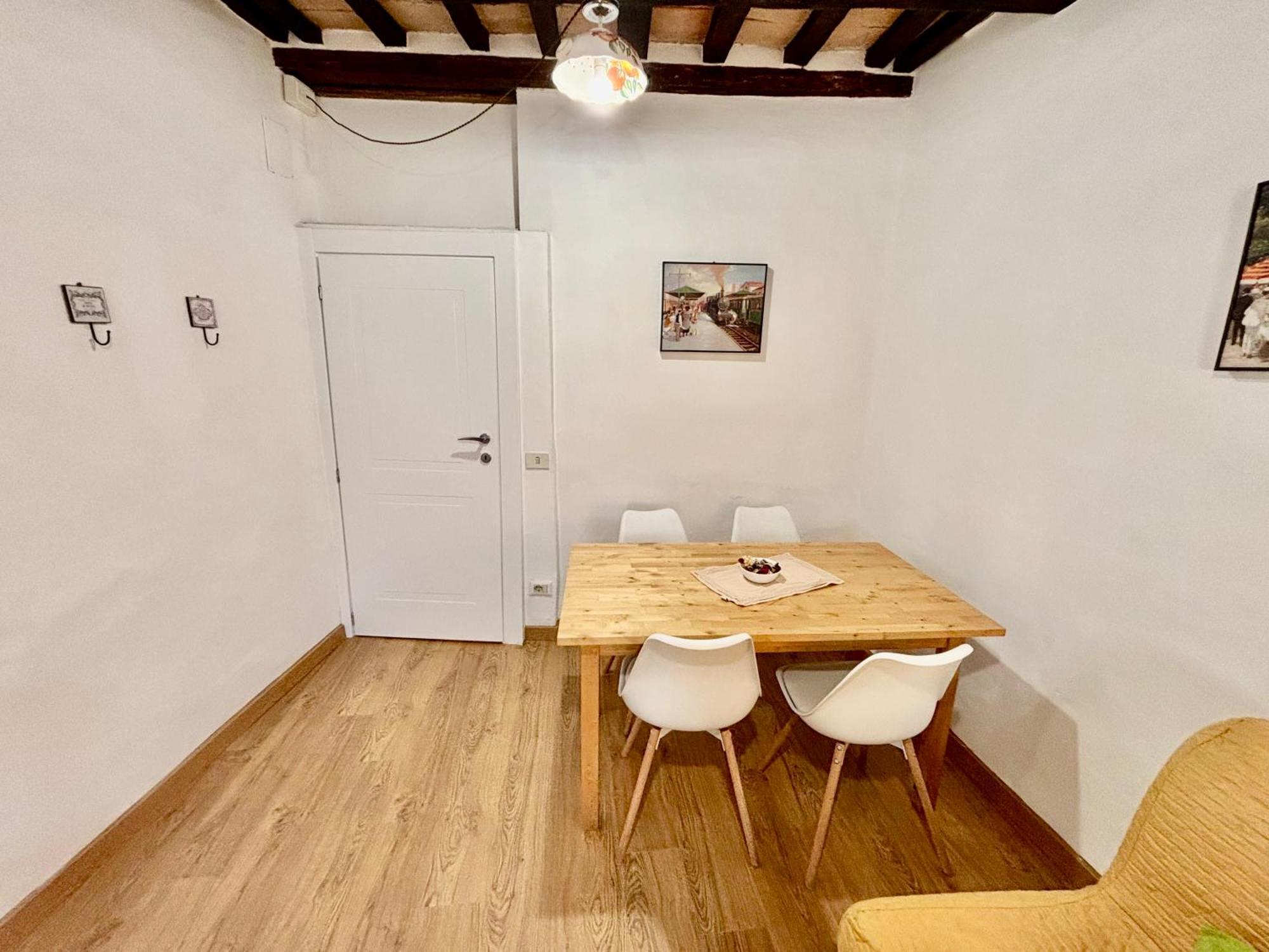 グッビオRed Houseアパートメント エクステリア 写真