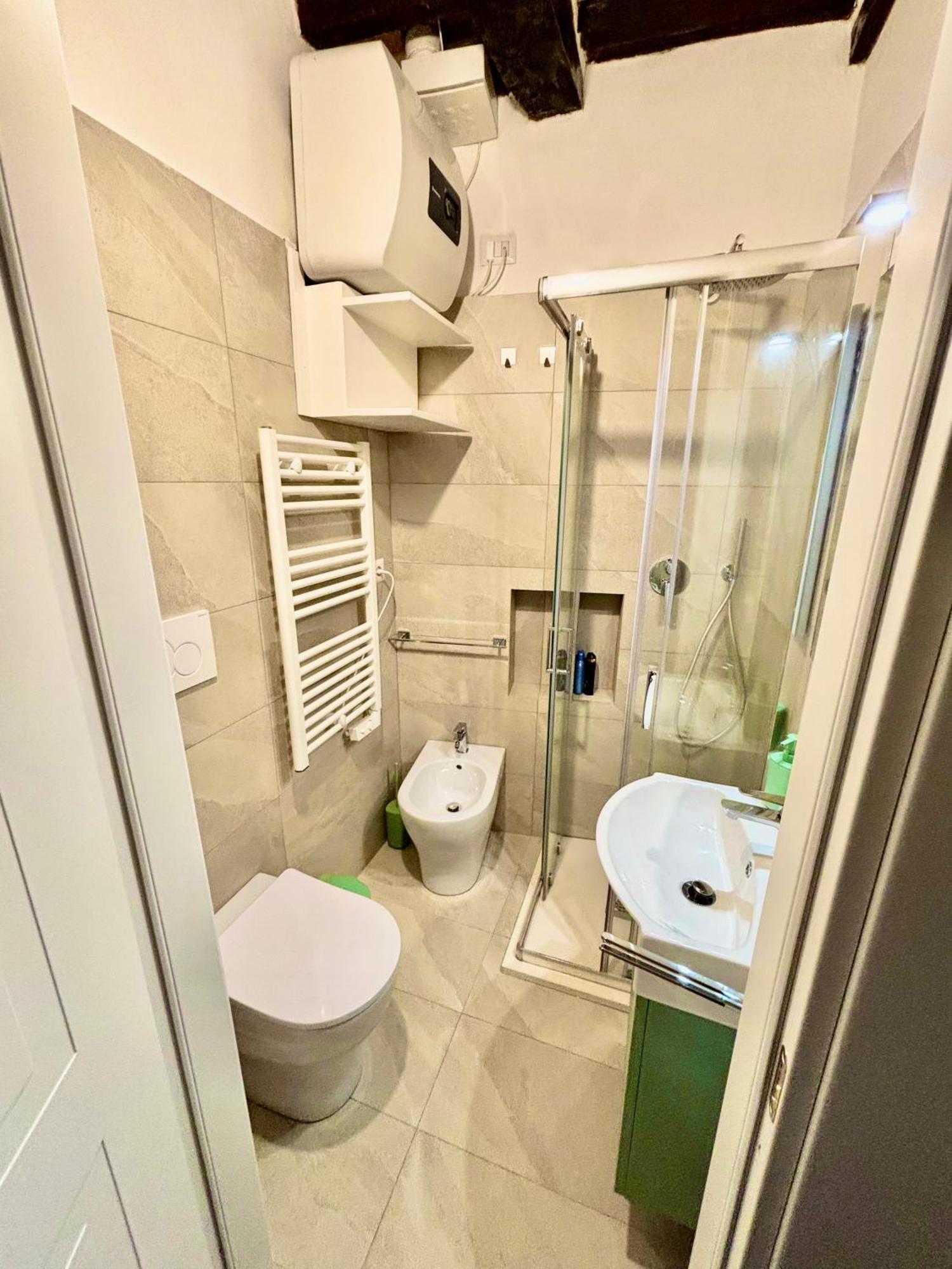 グッビオRed Houseアパートメント エクステリア 写真