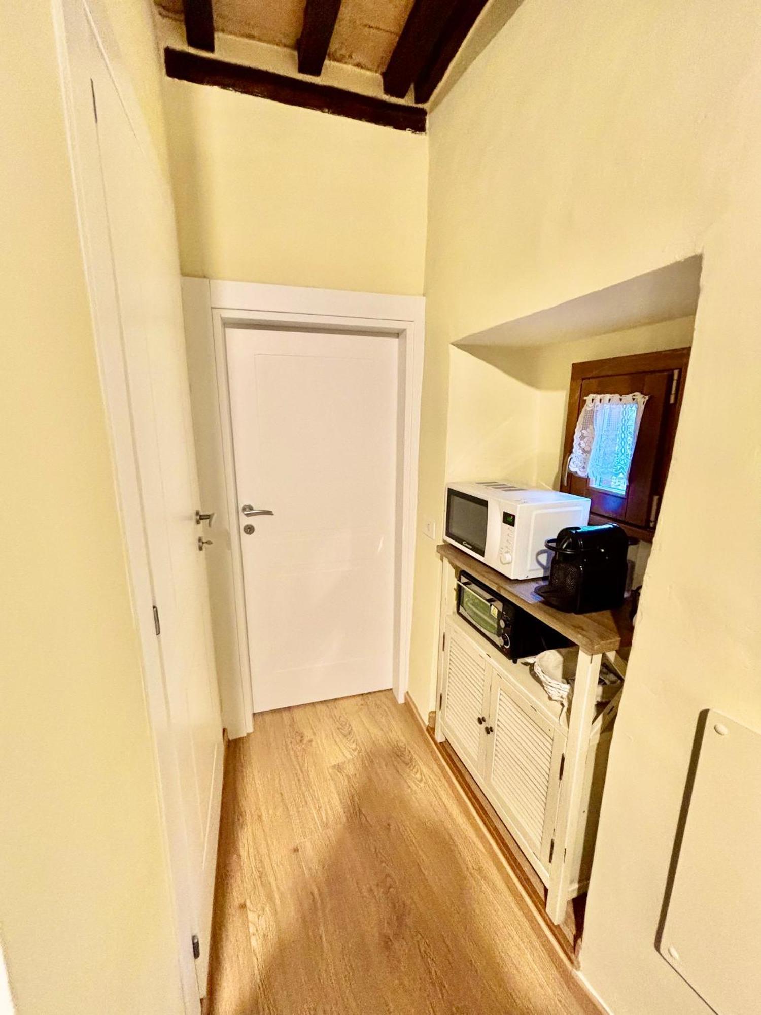 グッビオRed Houseアパートメント エクステリア 写真