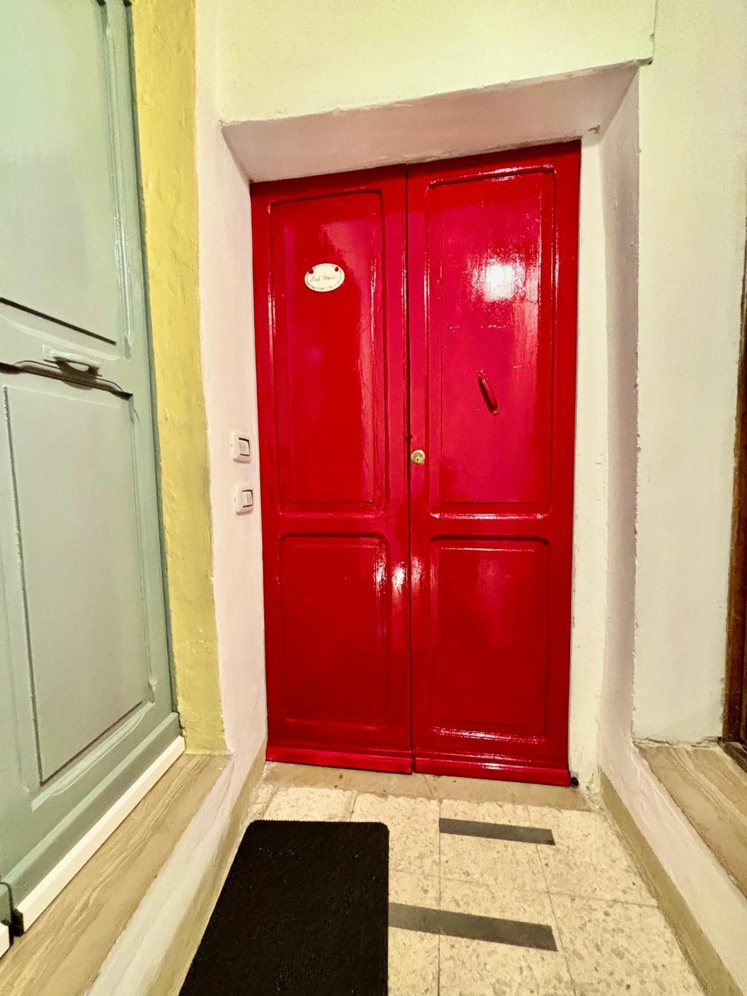 グッビオRed Houseアパートメント エクステリア 写真